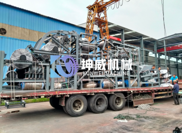 大傾角皮帶輸送機(jī) 大傾角皮帶輸送機(jī)